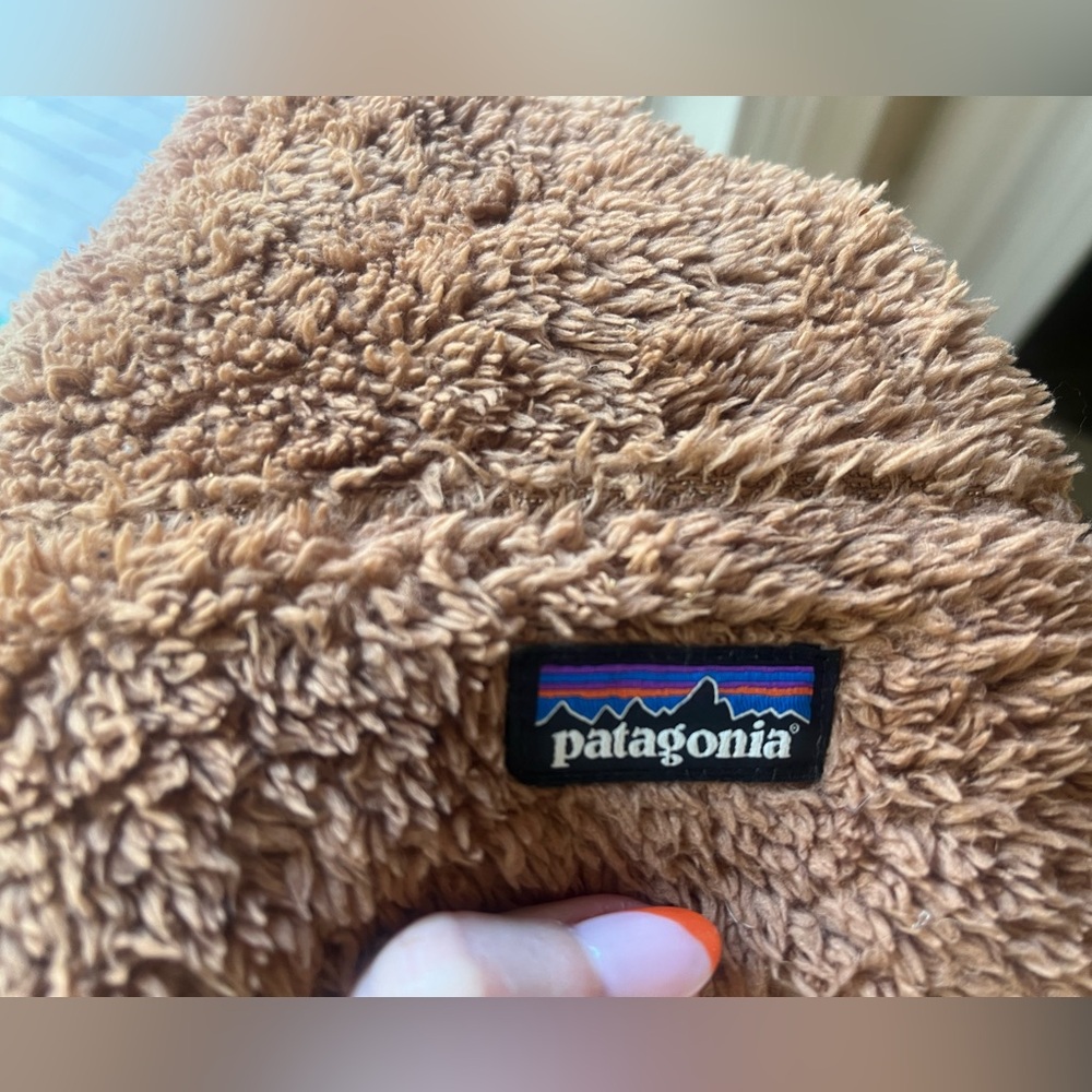 Patagonia "Baby Furry Friends" Fleece Hat, size 24M - Picture 4 of 5